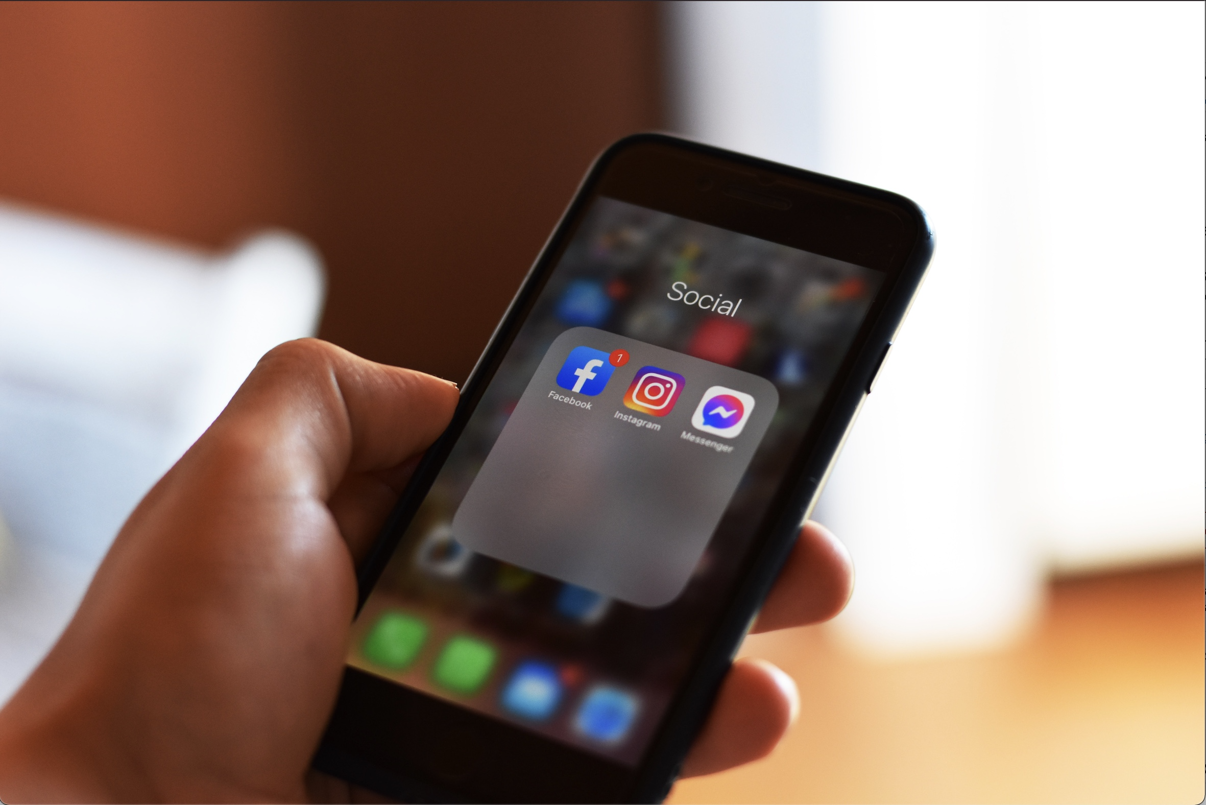 Creating Brand Advocates Through Social Media CX